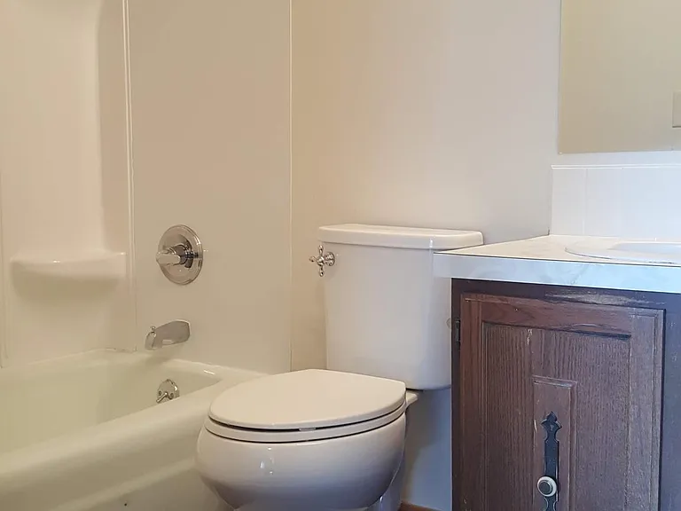 5909 Elkcrest Dr — Photo 7