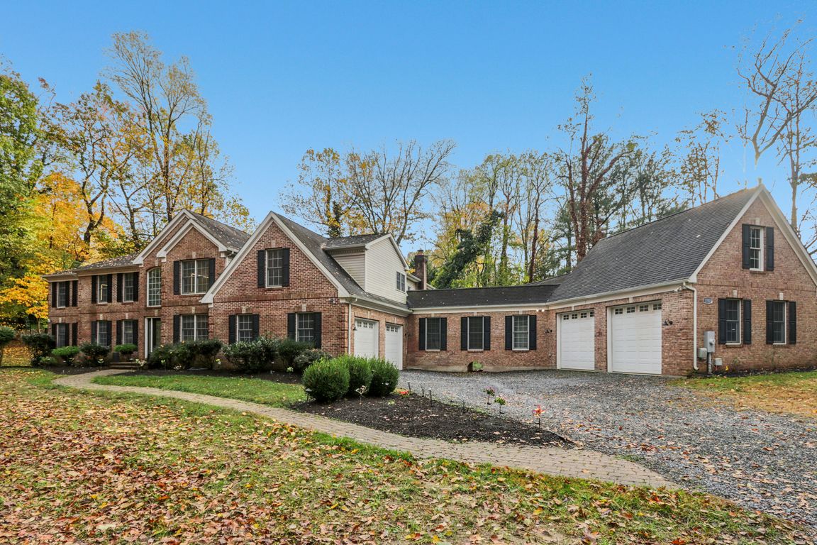 Winding Dr-S3110-001.jpg