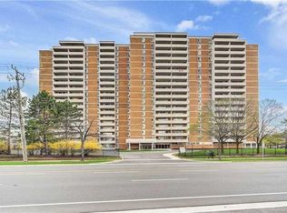 2550 Pharmacy Ave #212, Toronto, ON M1W1H9