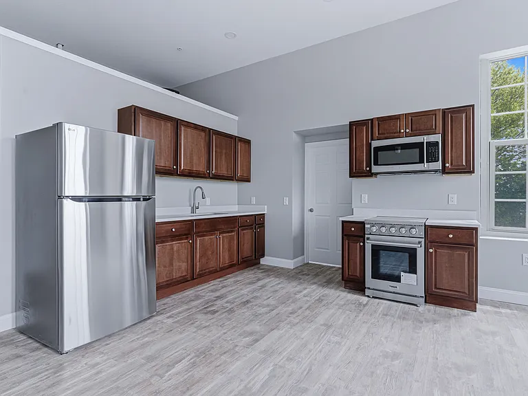 141 Power Rd — Photo 4