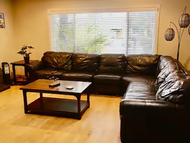 4810 Refugio Ave — Photo 5