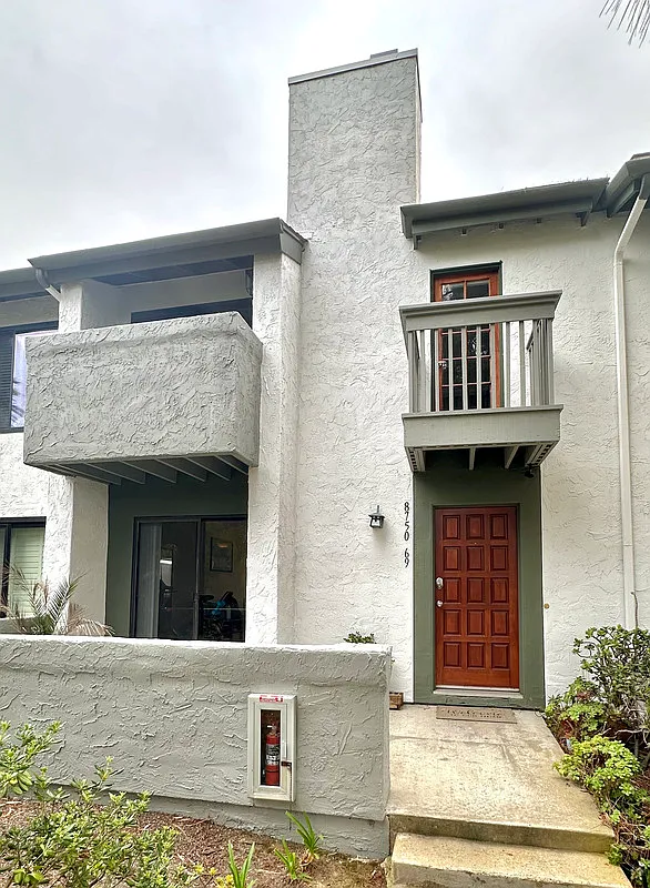 2 bed, 2.0 bath, 1092 sqft, $4,395 — Photo 1