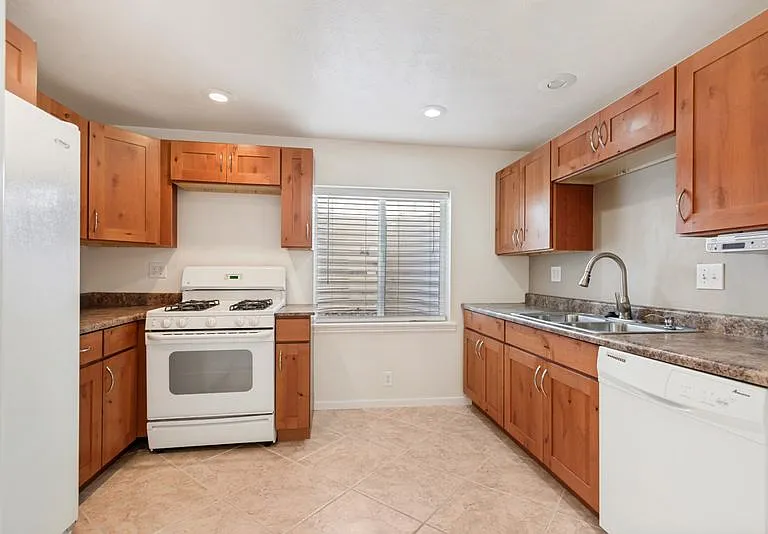 5037 W White Diamond Way S — Photo 22
