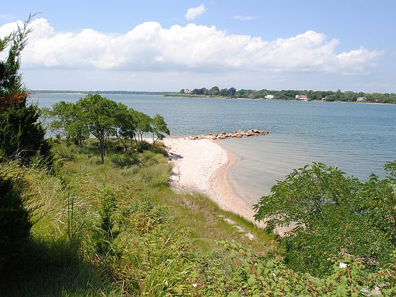 3rd image of 26 North Dr