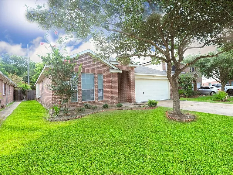 7023 Shaman Ln — Photo 2