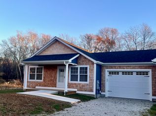 928 Stafford Rd, Tiverton, RI 02878