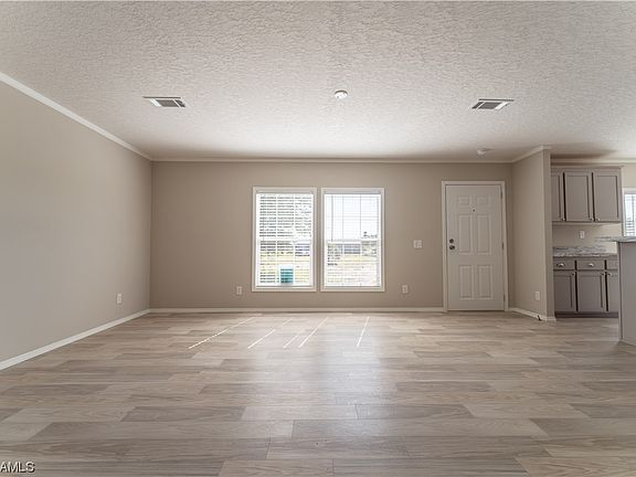 5th image of 14567 NW 250th St