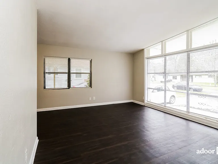 3215 Seine Dr — Photo 6