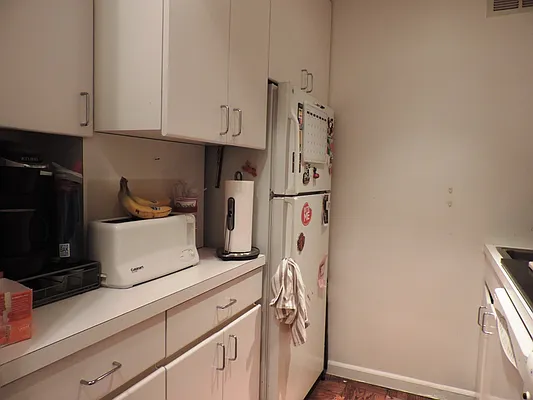 Rented by essential NEW YORK Real Estate | media 23