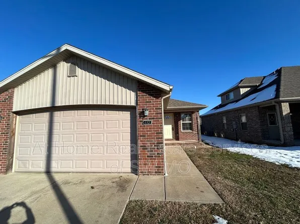 632 S Landen Ave, Republic, MO 65738