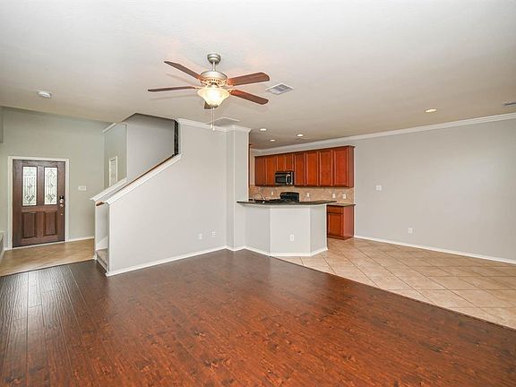5th image of 6431 Calgary Woods Ln