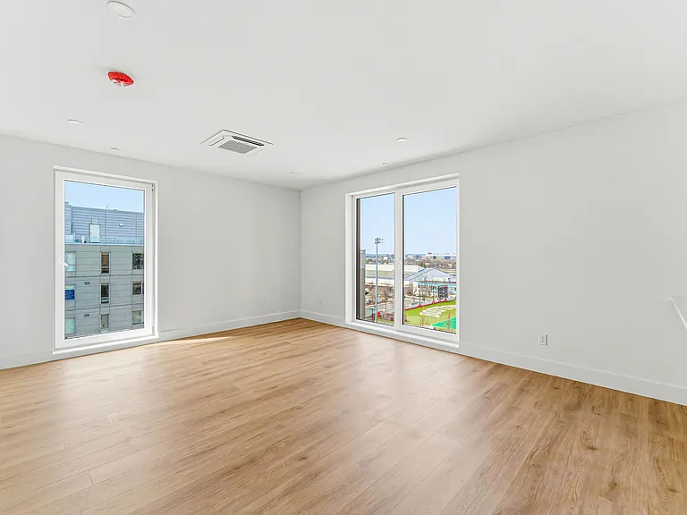 1035 Commonwealth Ave — Photo 66