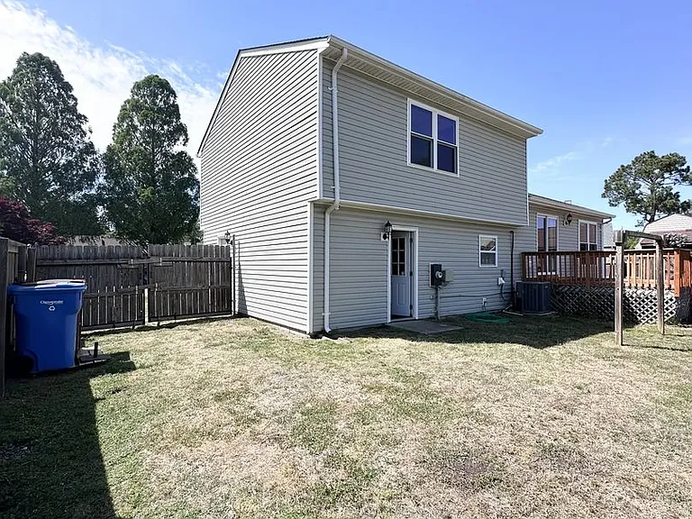 509 Bowling Green Ct — Photo 28