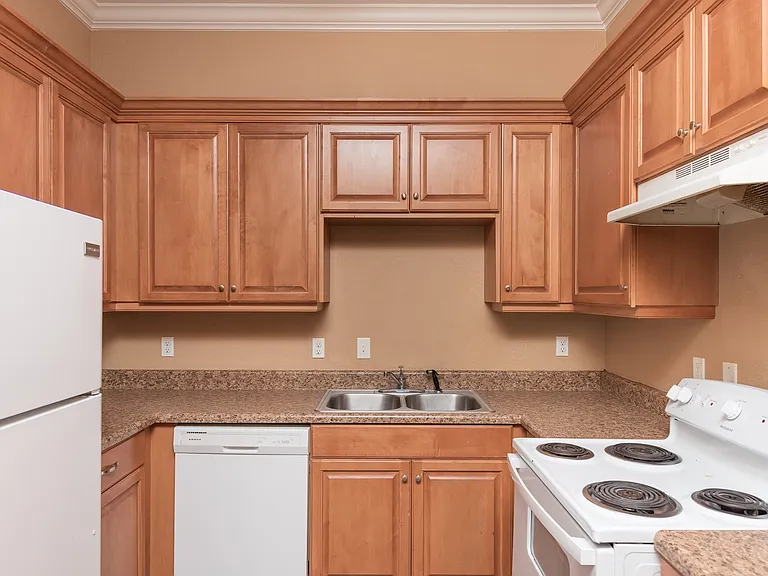 7071 Lake Joanne Dr #2D — Photo 6