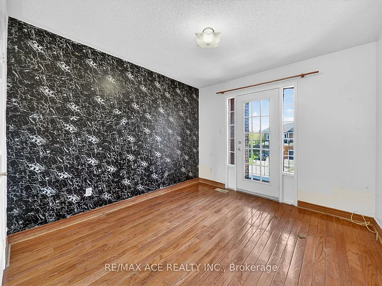110 Blue Willow Dr — Photo 16