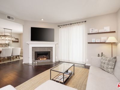 11954 Mayfield Ave APT 6, Los Angeles, CA, 90049