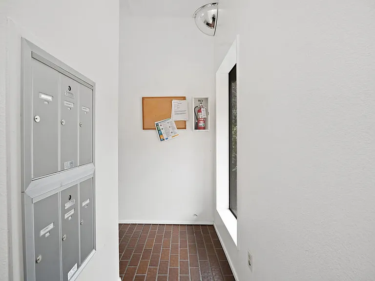 The Blanche Clare Apartments — Photo 7