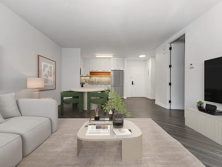 250 E Houston St #5G — Photo 3