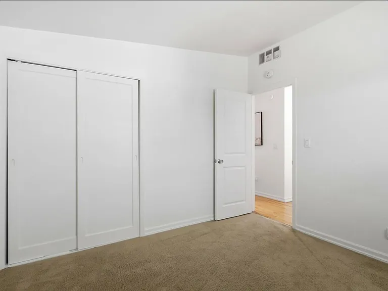 421 Burgoyne St — Photo 13