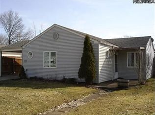 633 Weller Rd, Elyria, OH 44035