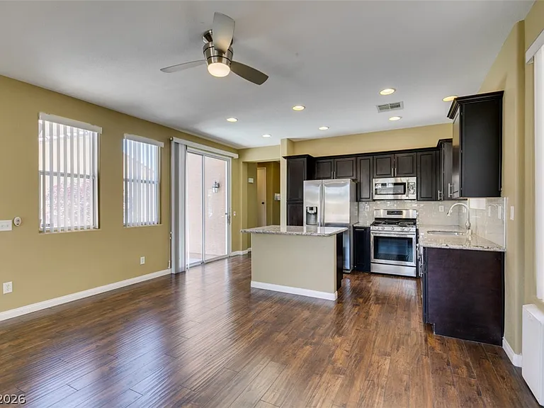 5928 Attavilla Dr — Photo 23