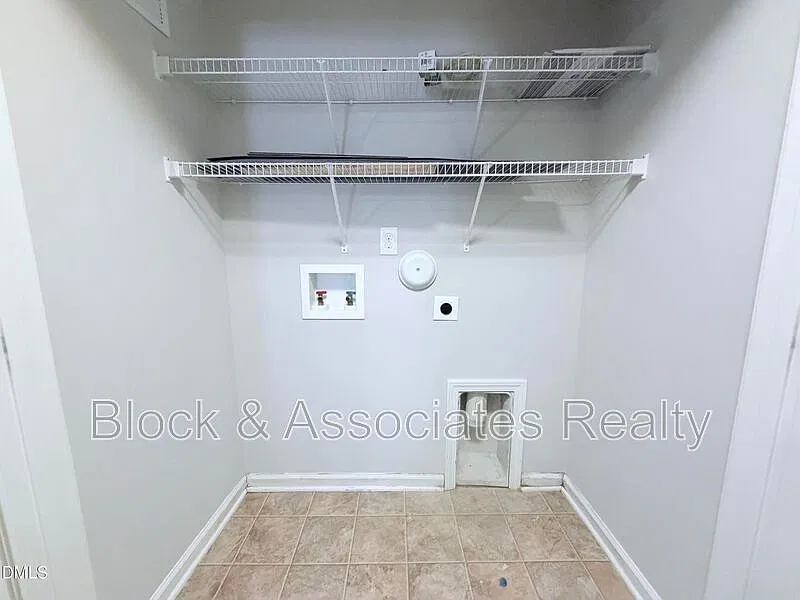 2 bed, 2.5 bath, $1,700 — Photo 4