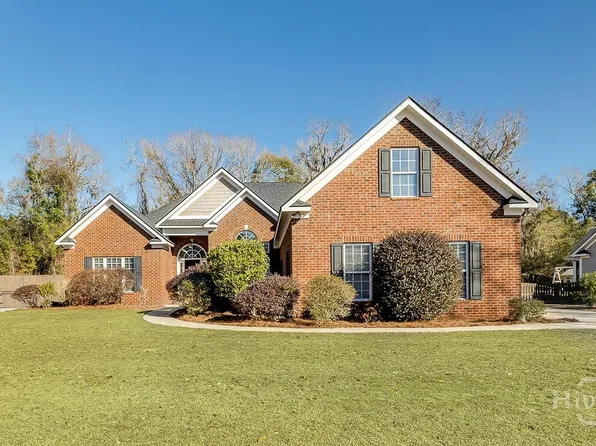 389 Chastain Cir, Richmond Hill, GA 31324