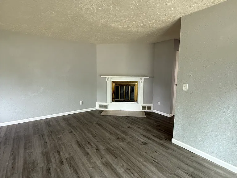 4187 Hancock Dr — Photo 5