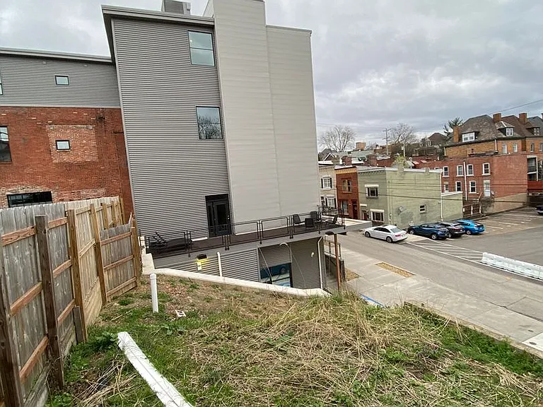 4933 Yew St — Photo 15