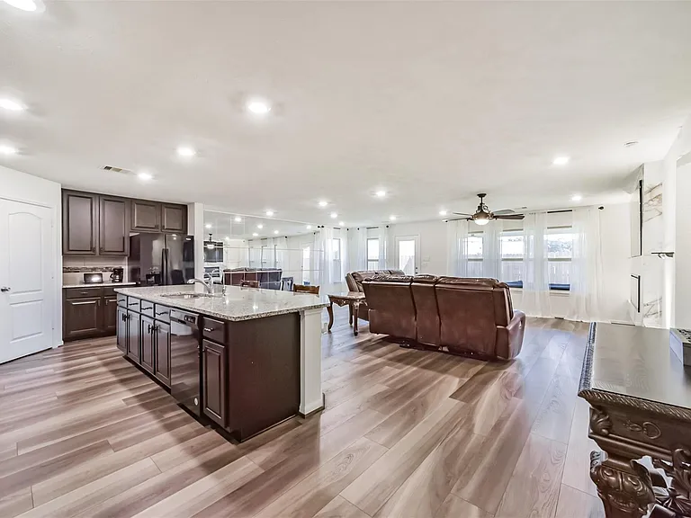 25546 Kensington Lake Dr — Photo 6