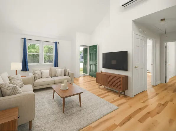 8 Nottingham Drive #8, Saco, ME 04072