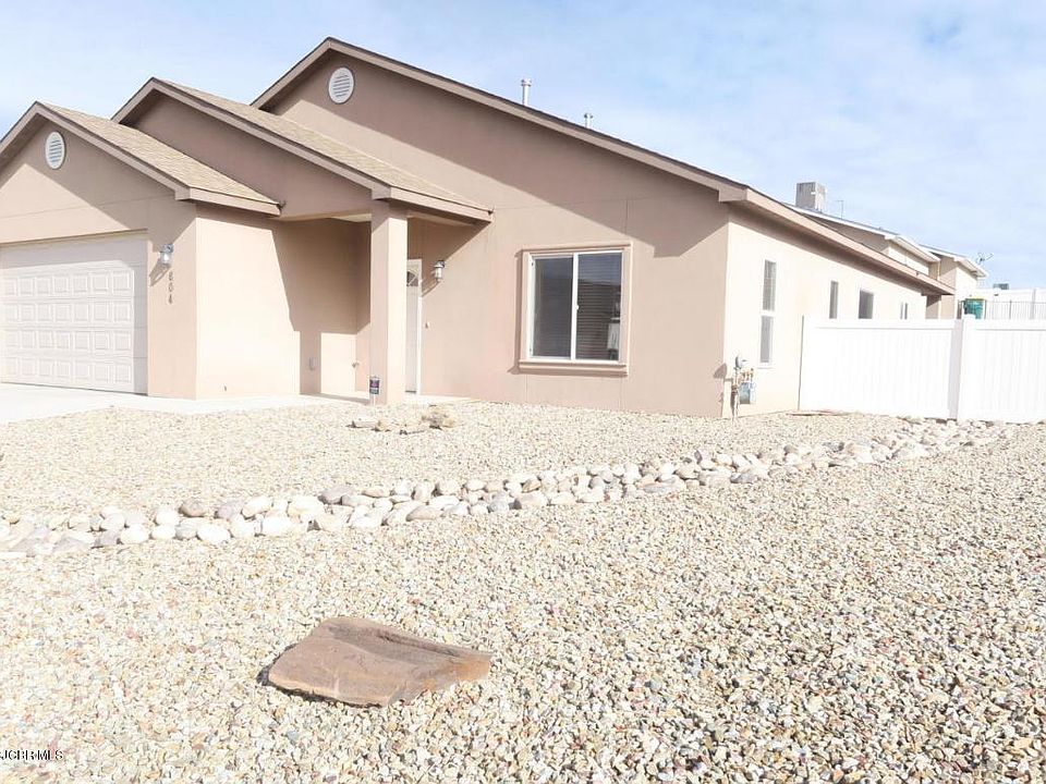 1st image of 604 Bishop Ln