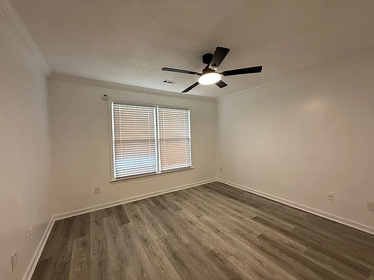 425 Autumnwood Dr SW — Photo 15