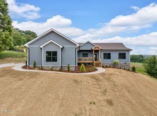 1208 Olde Oaks Dr, Johnson City, TN 37615