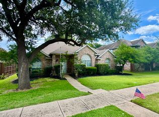 711 Cottonwood Bend Dr, Allen, TX 75002