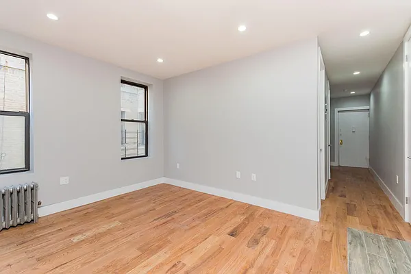 Rented by Clove Realty LLC | media 24