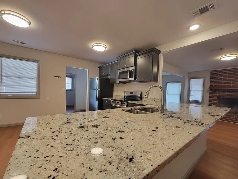 5256 Eubanks Dr — Photo 18