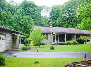 317 Veterans Rd, Mercer, PA 16137