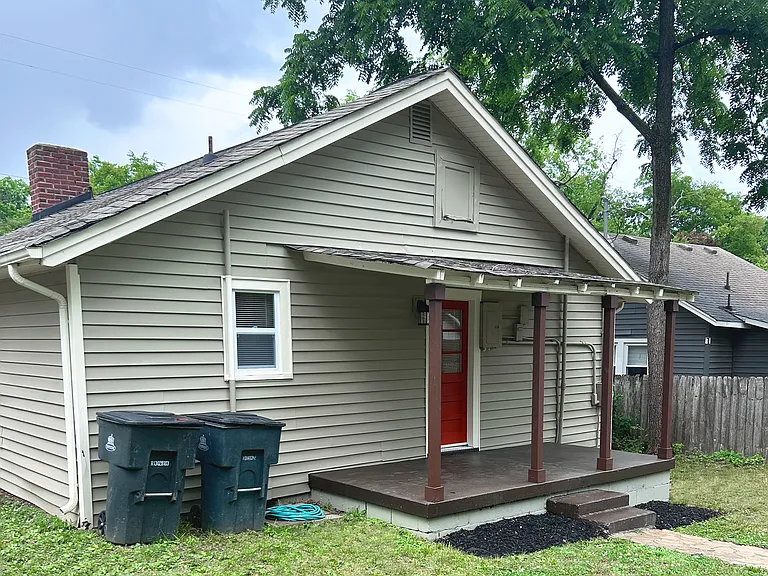 130 Lucile St — Photo 18