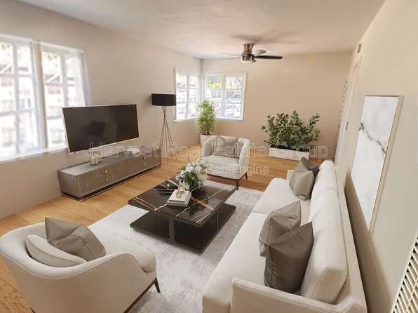 2233 9th St APT D, Berkeley, CA 94710