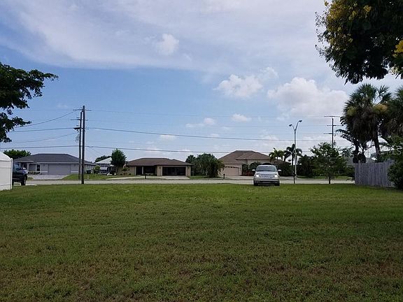 2nd image of 21332 Edgewater Dr