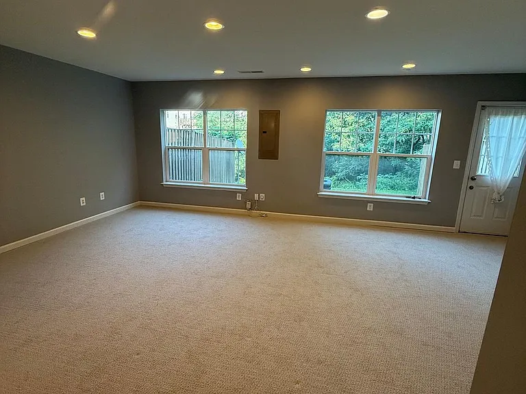 113 Gretchen Ct — Photo 37