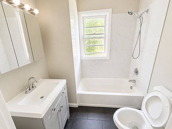 5th image of 258 S 11th St Floor 2