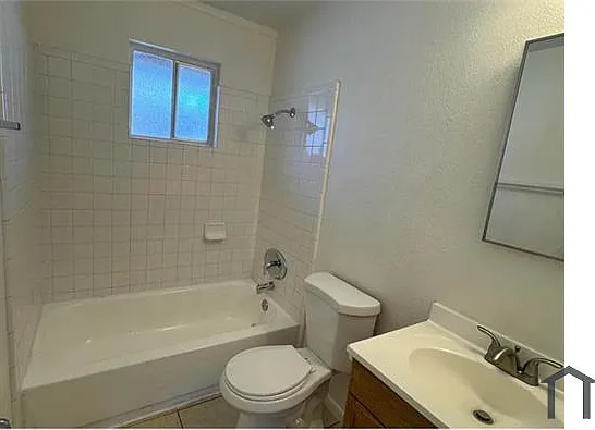 10831 N 18th Ave #3 — Photo 6