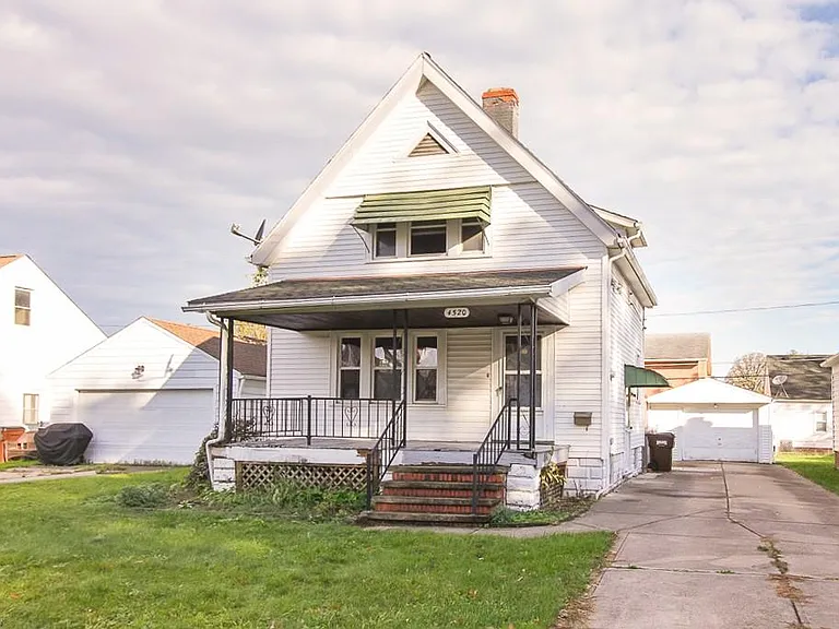 4520 Kenmore Ave — Photo 1