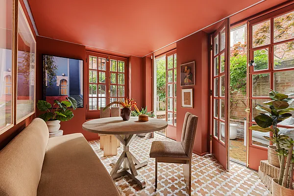 Sold by Compass | media 16