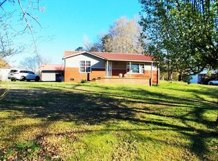 450 Blackberry Rd, Camden, TN 38320