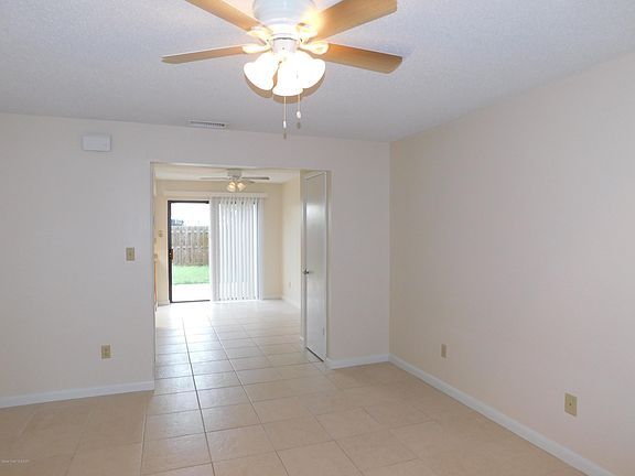 4th image of 236 Chandler St APT C