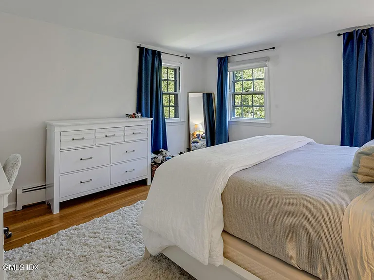 18 Cornelia Dr — Photo 15