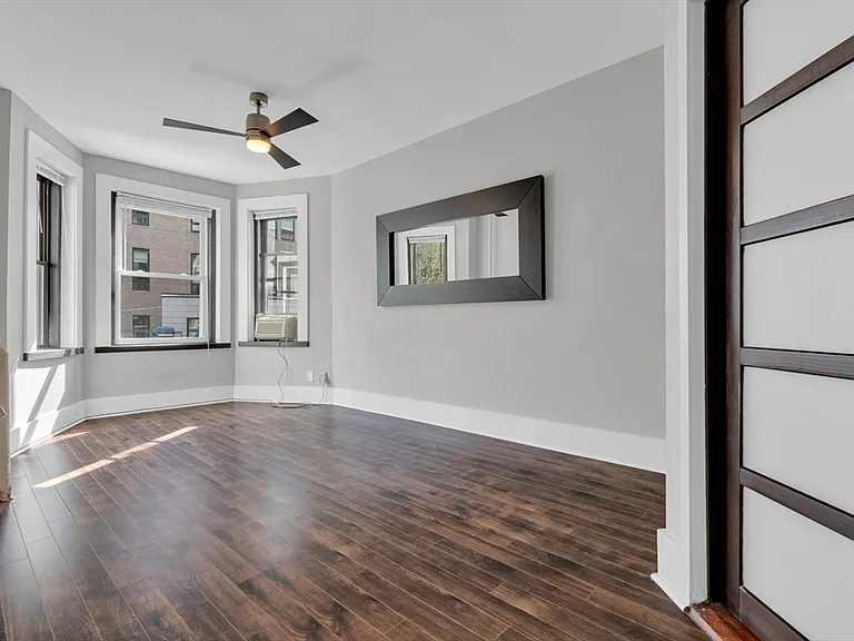 65 Burbank St #14 — Photo 3